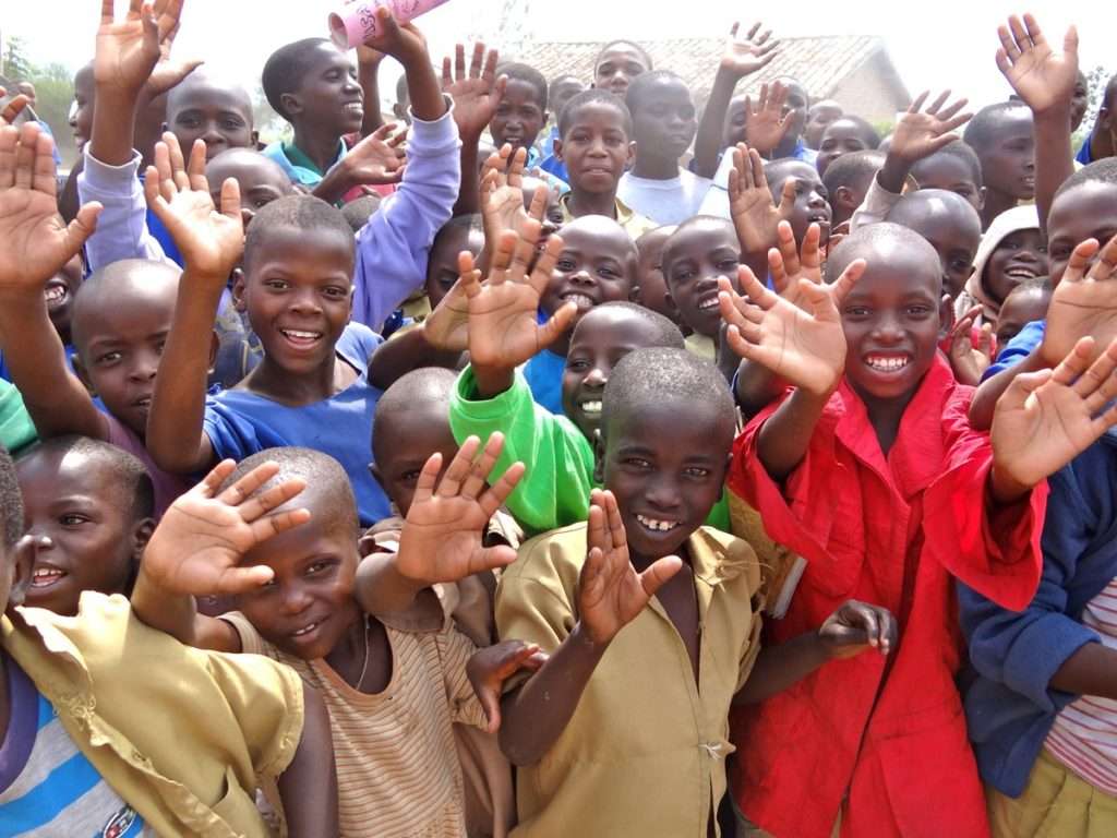 Schulprojekt in Togo – Reiner Meutsch Stiftung Fly & Help
